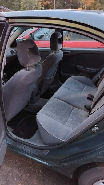 Toyota Avensis Kuopio - valokuva 6