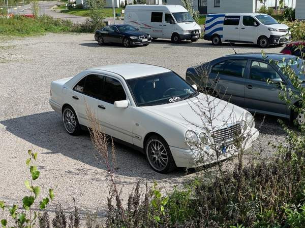 Mercedes-Benz E Glebychevo - photo 1