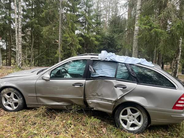 Mercedes-Benz 220 Sibbo - photo 2