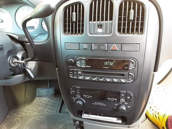 Chrysler Voyager Ilmajoki - valokuva 5