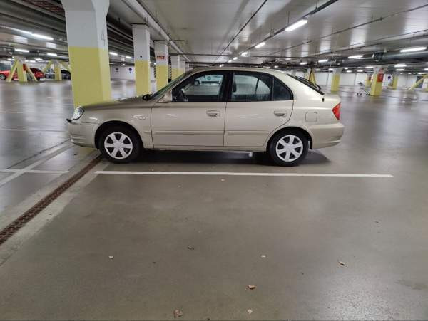Hyundai Accent Vantaa - valokuva 6