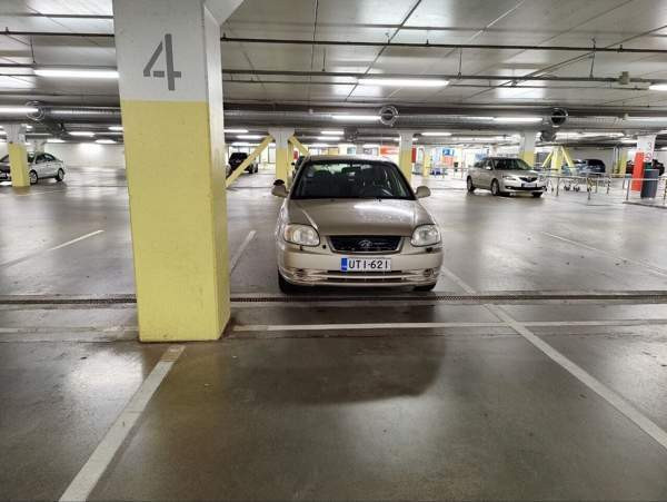 Hyundai Accent Vantaa - valokuva 7