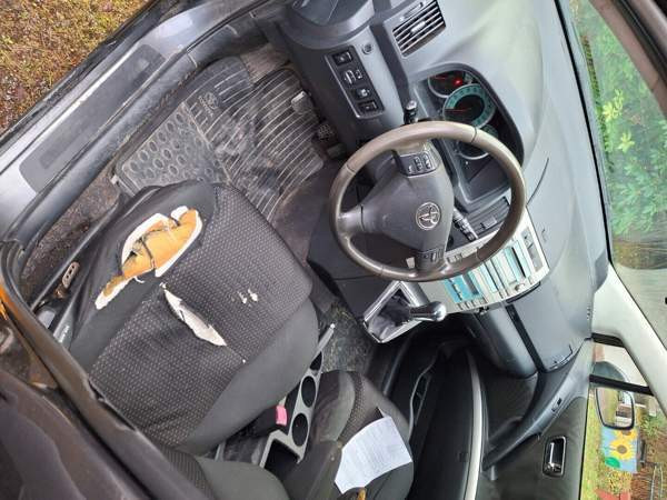 Toyota Corolla Verso Hämeenkyrö - изображение 5