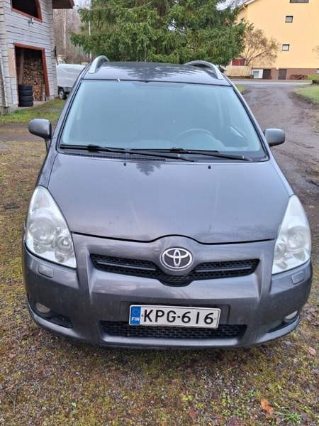 Toyota Corolla Verso Hämeenkyrö - изображение 1