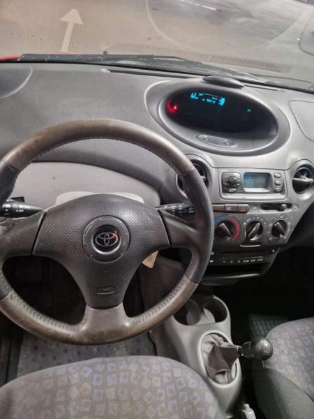Toyota Yaris Espoo - valokuva 7