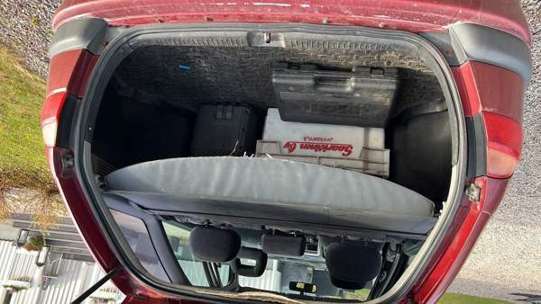 Toyota Avensis Keuruu - valokuva 5