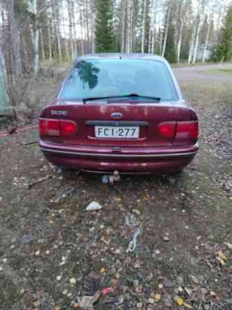 Ford Escort Lodeynoye Pole