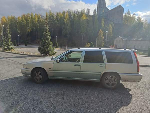 Volvo V70 Joensuu - valokuva 3