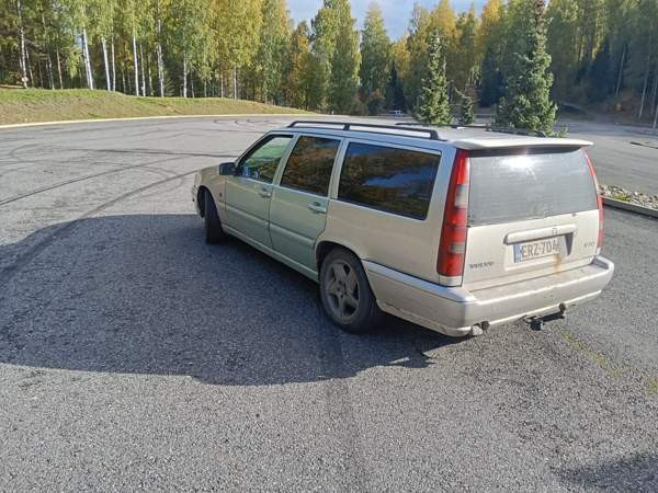 Volvo V70 Joensuu - valokuva 4