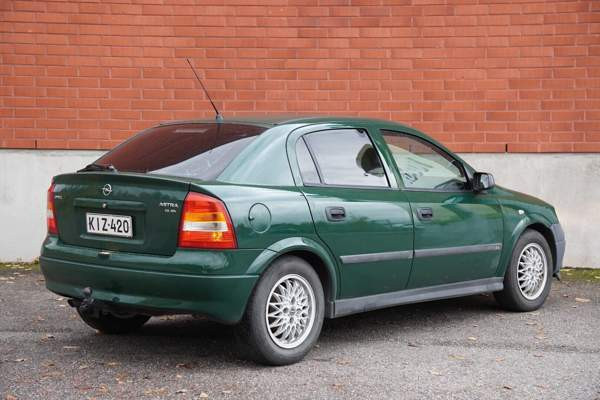 Opel Astra Vantaa - valokuva 2