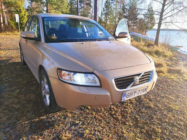 Volvo S40 Миккели - изображение 3