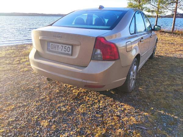 Volvo S40 Миккели - изображение 5