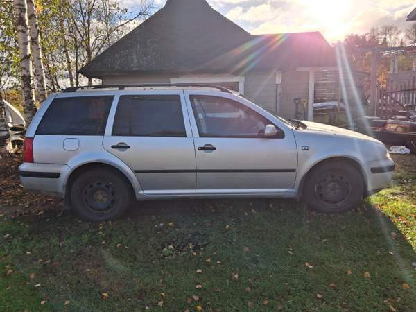 Volkswagen Golf Lons-le-Saunier - valokuva 1