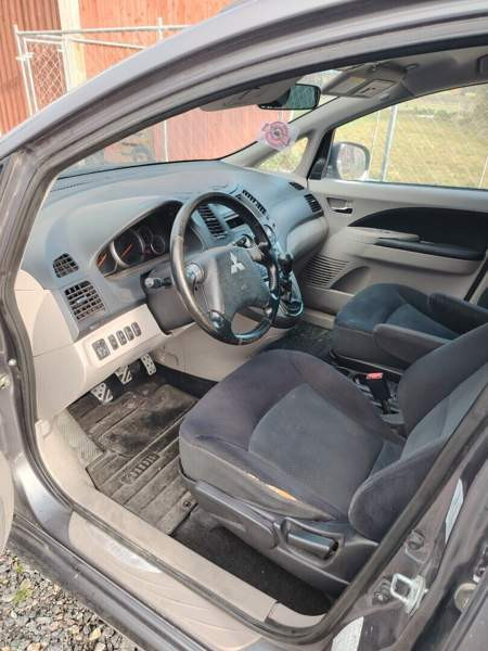 Mitsubishi Grandis Kurikka - valokuva 4