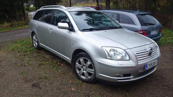 Toyota Avensis Валкеакоски - изображение 1