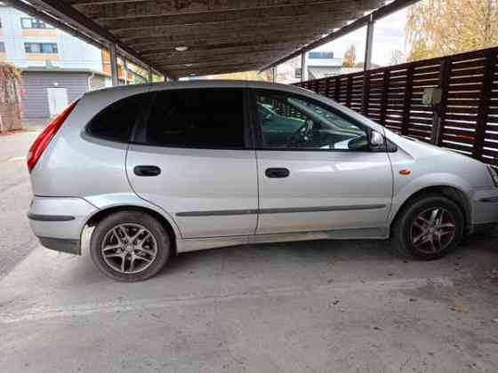 Nissan Almera Tino Helsinki