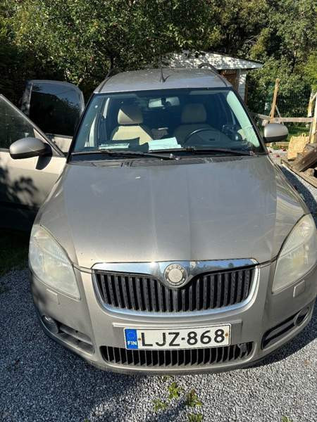 Skoda Roomster Nokia - valokuva 4