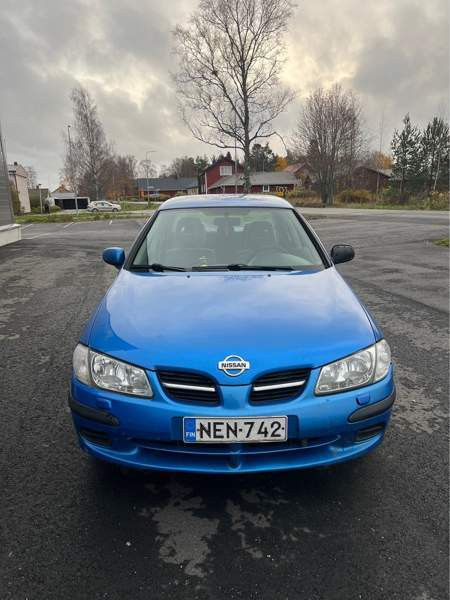 Nissan Almera Hafnarfjoerdur – foto 1