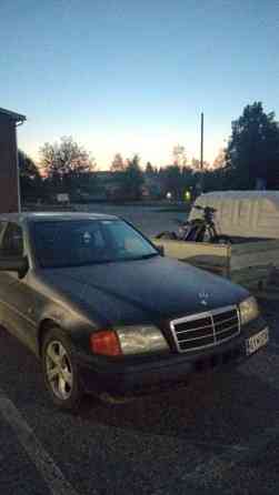 Mercedes-Benz 180 Йоэнсуу