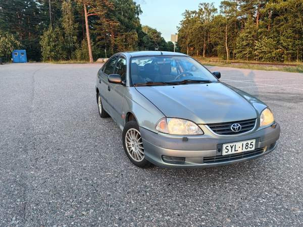 Toyota Avensis Espoo - valokuva 1