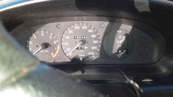 Mazda 323 Pedersöre