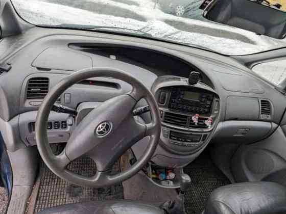 Toyota Previa Рованиеми