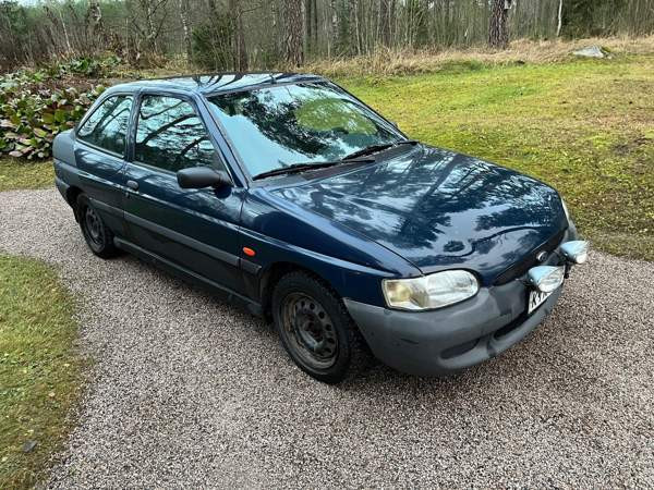 Ford Escort Янаккала - изображение 3