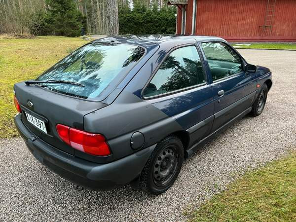 Ford Escort Янаккала - изображение 4