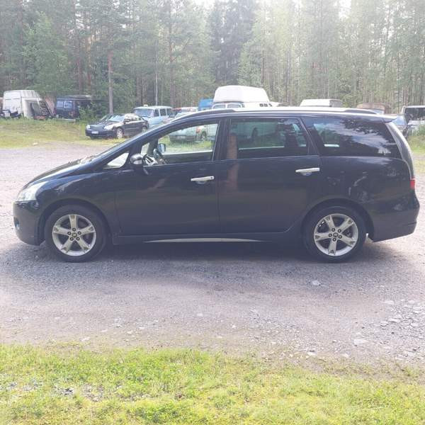 Mitsubishi Grandis Lapua - photo 4