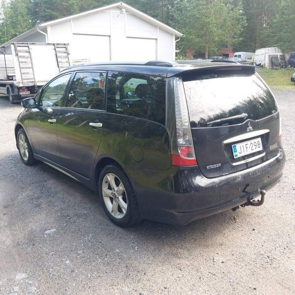 Mitsubishi Grandis Lapua - photo 5