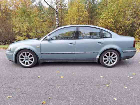 Volkswagen Passat Каарина