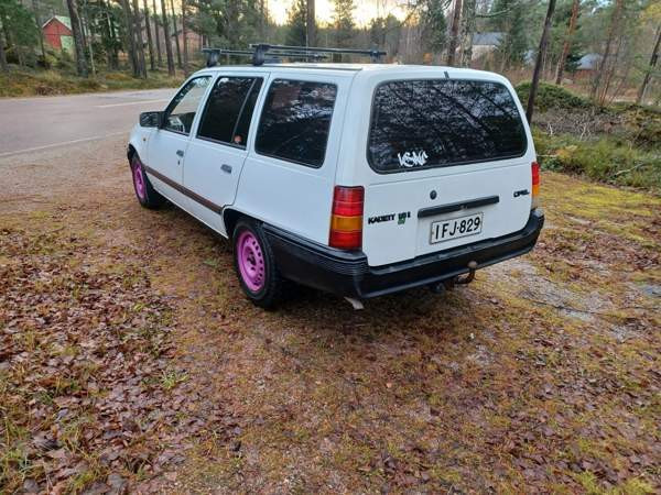 Opel Kadett Уусикаупунки - изображение 7
