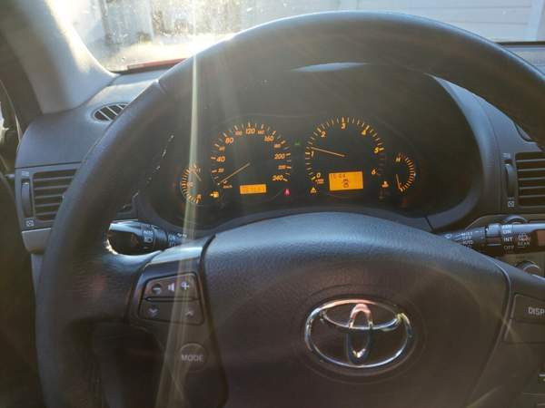 Toyota Avensis Muhos - valokuva 5