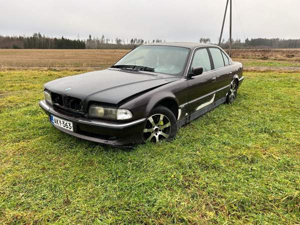 BMW 735 Хямеэнлинна - изображение 1