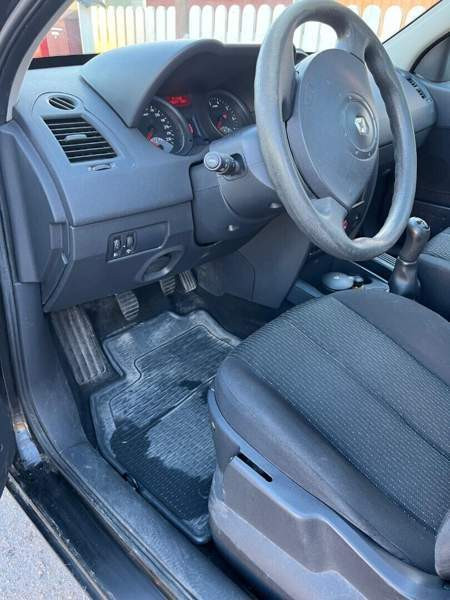 Renault Megane Sarov - valokuva 8