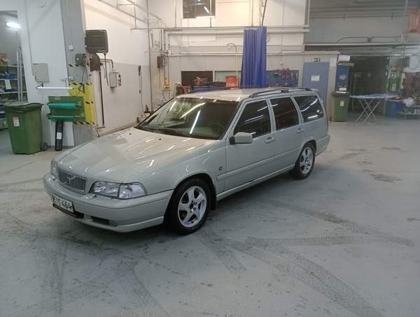 Volvo V70 Оулу - изображение 1