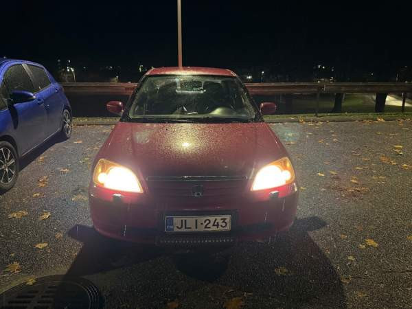 Honda Civic Raasepori - valokuva 4