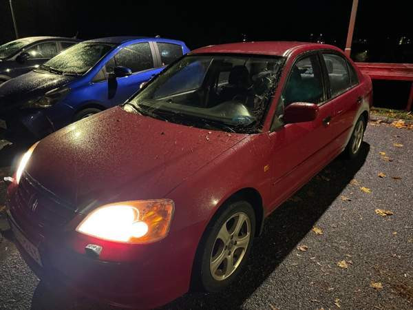 Honda Civic Raasepori - valokuva 5