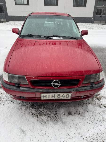 Opel Astra Luga - valokuva 1