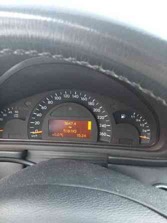 Mercedes-Benz 200 Orivesi