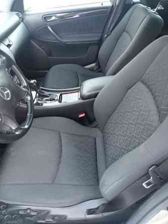 Mercedes-Benz 200 Orivesi