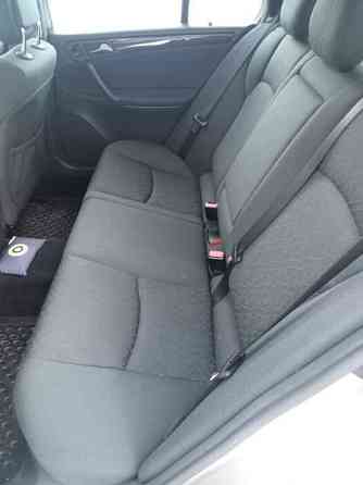 Mercedes-Benz 200 Orivesi