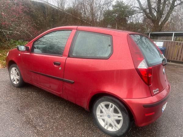 Fiat Punto Vantaa - photo 1
