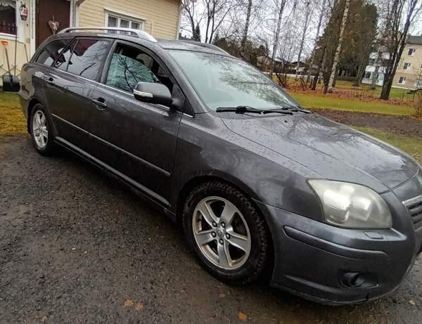 Toyota Avensis Kitee - photo 2