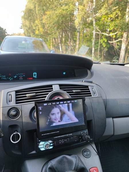 Renault Grand Scenic Helsinki - valokuva 8