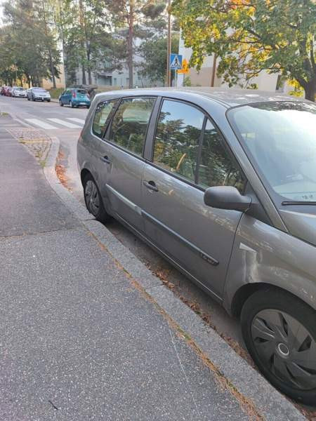 Renault Grand Scenic Helsinki - valokuva 6