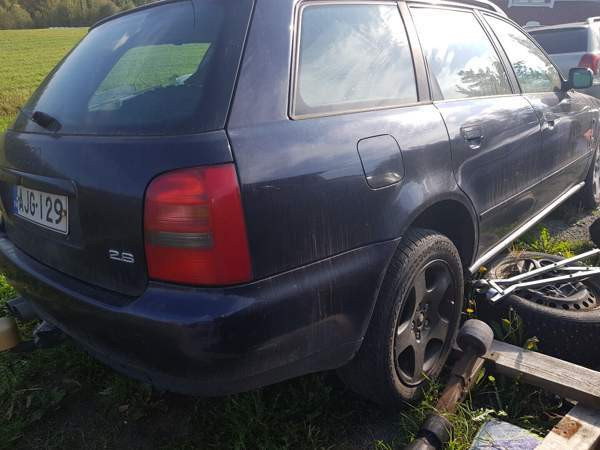 Audi A4 Миккели - изображение 3