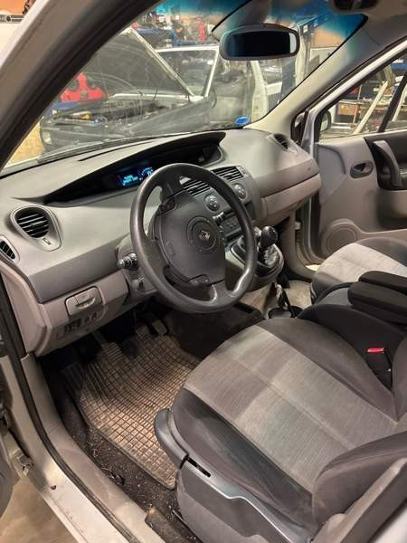 Renault Scenic Sredneuralsk - valokuva 2