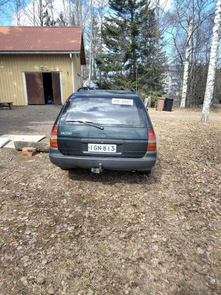 Ford Escort Luga - photo 4