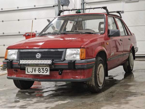 Opel Corsa Лон-ле-Сонье - изображение 1